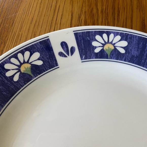 Oneida Spring Daisy Ceramic Serving Dish - Picture 3 of 5